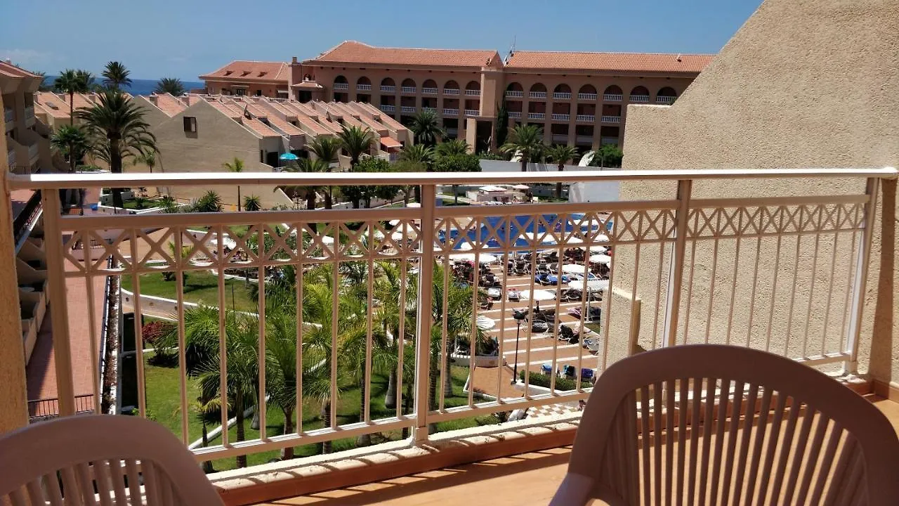 Seafront Golden Mile Las Americas Hard Rock Арона Апартаменты